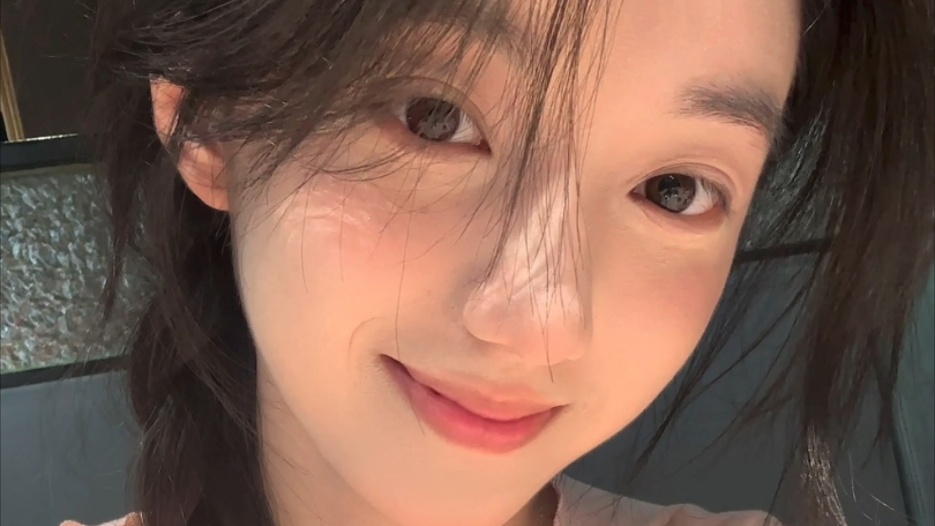 戈壁滩上的“点金手”：让废料绽放绿色新生